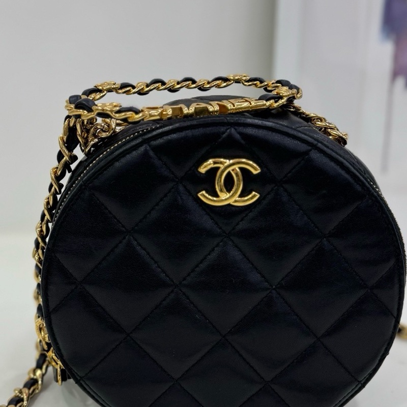 【閒置❤️】 Chanel 23C 手柄圓餅包 黑金羊皮 鏤空圓環手柄 環形字母logo 手提單肩斜挎-3