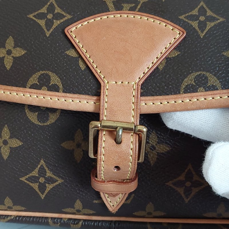 LV M42250  🎀現品實拍 🎀老花經典斜背包/法棍/馬鞍包／石頭包 ~二手品-18