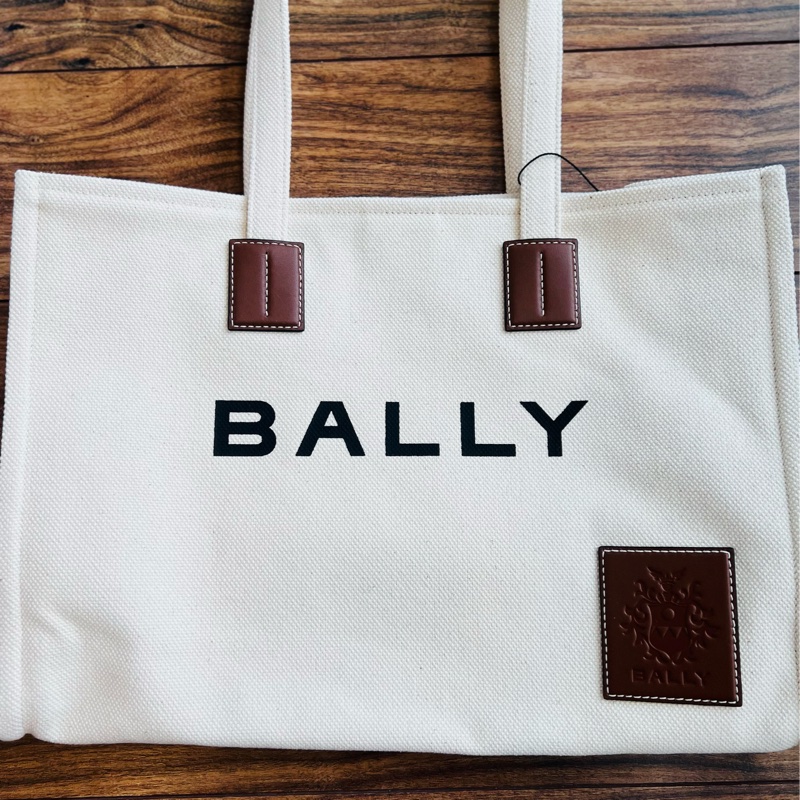 2025 小改款Bally米白帆布橫式托特包-14