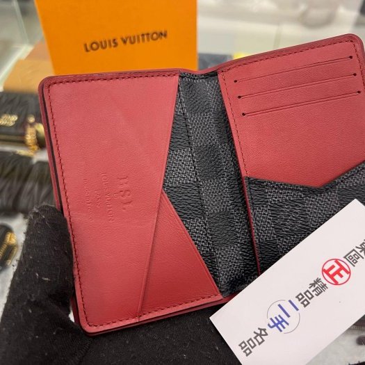 東區正精品㊣LOUIS VUITTON LV N63257 黑灰色棋盤格紅邊對折名片夾名片套卡片夾 RZ5956-2