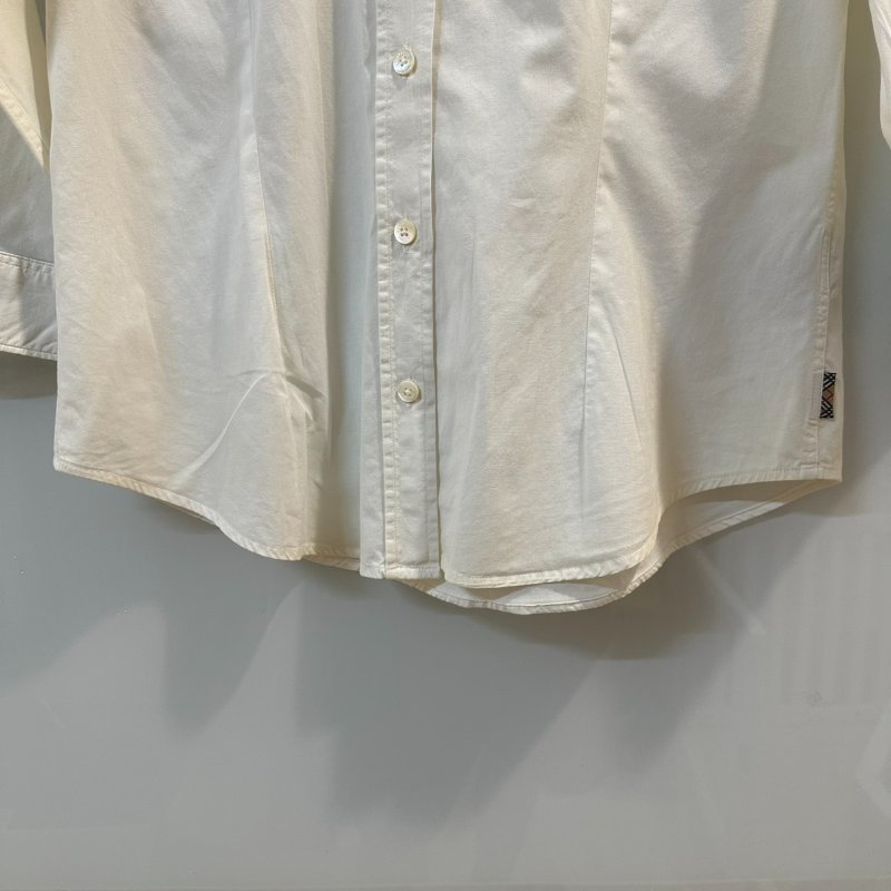 【美收精品】Burberry白色長袖襯衫 4-227-7