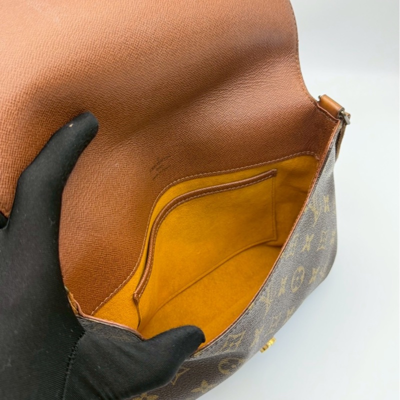 🏷️ Louis Vuitton 斜背包-8