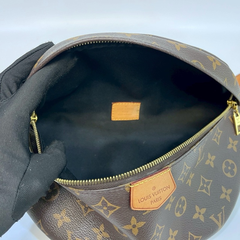 LV原花拉鍊胸口腰包M43644-6