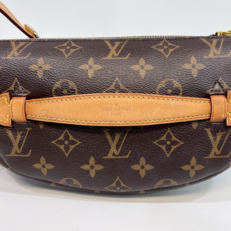 LV原花拉鍊胸口腰包M43644-11