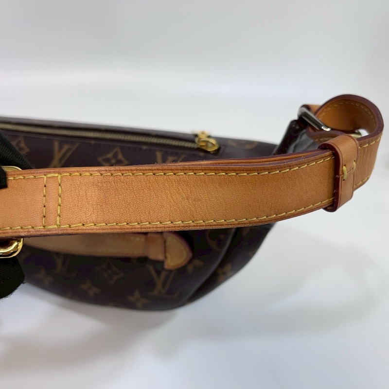 LV原花拉鍊胸口腰包M43644-14