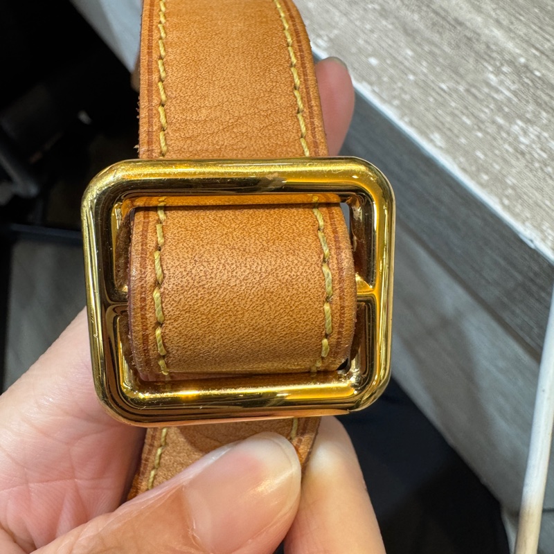 LV原花拉鍊胸口腰包M43644-18