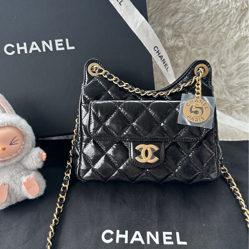 【配件：防塵袋 💕】Chanel 23B 天貓精靈 小號 黑金 黑色 金扣 油蠟皮 牛皮 手提 單肩 腋下 斜挎-0