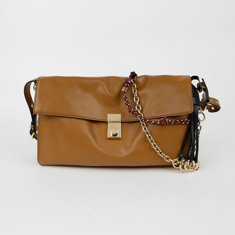 PRADA 柔音吊飾裝飾大單肩包 1BD378-1