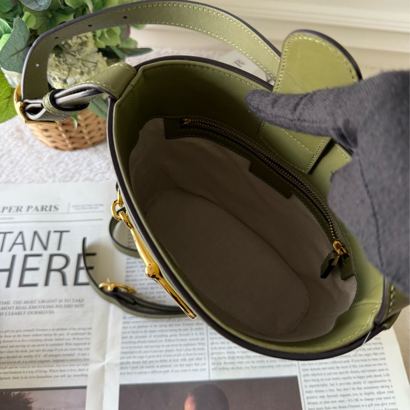 73 馬銜金屬標誌迷你水桶包(綠色)-6