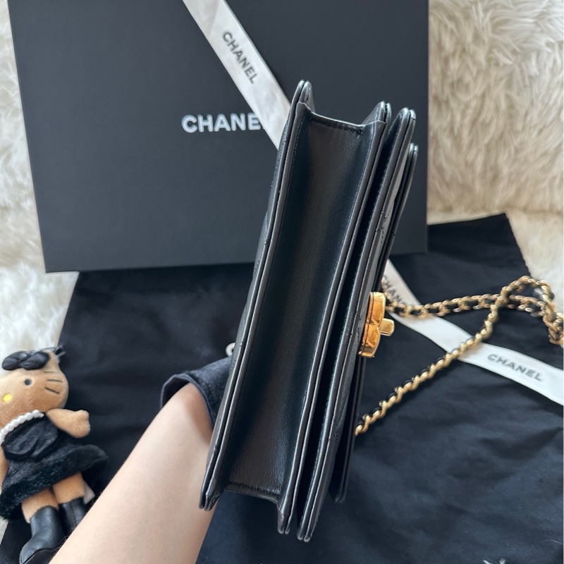 【配件：防塵袋 盒子 小票 說明書 💕】 Chanel 24p 皮串鏈 鏤空 手柄 Cf mini handle 黑色 小牛皮-4