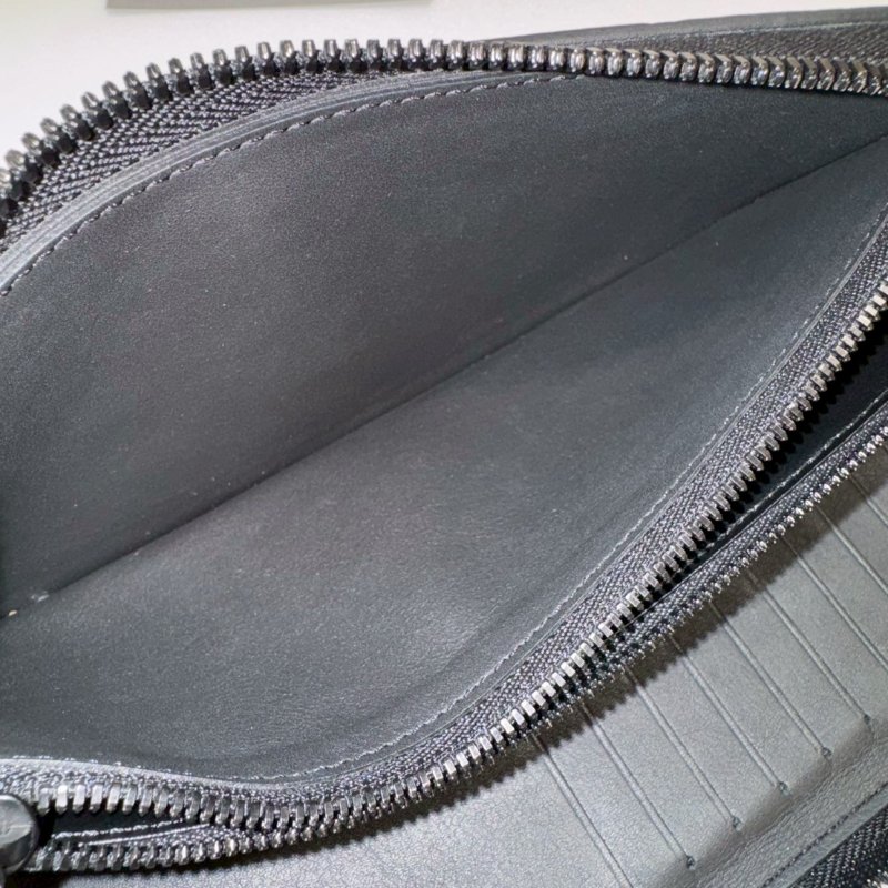 LV 全皮壓紋 拉鍊 長夾/皮夾 M62902 87成新-7