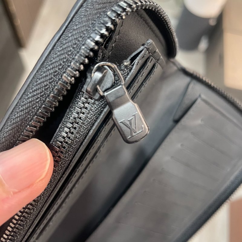 LV 全皮壓紋 拉鍊 長夾/皮夾 M62902 87成新-13