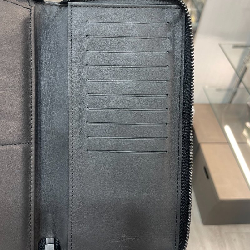 LV 全皮壓紋 拉鍊 長夾/皮夾 M62902 87成新-14