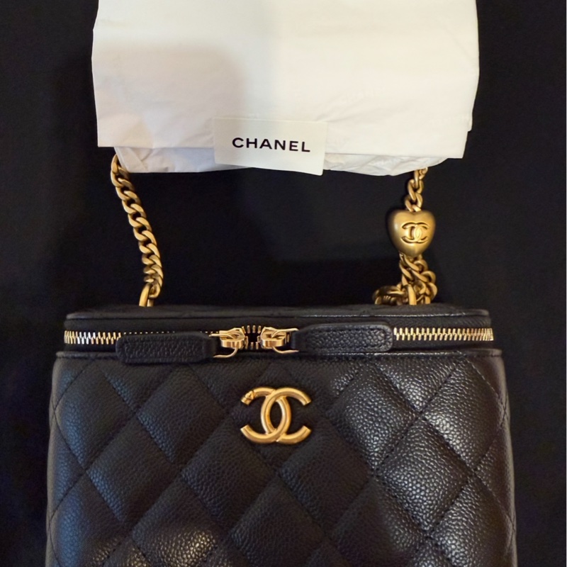 (非商店 誠可議）100%全新 Chanel Vanity Case with Chain 香奈兒 長盒子 愛心調節扣 小包-0