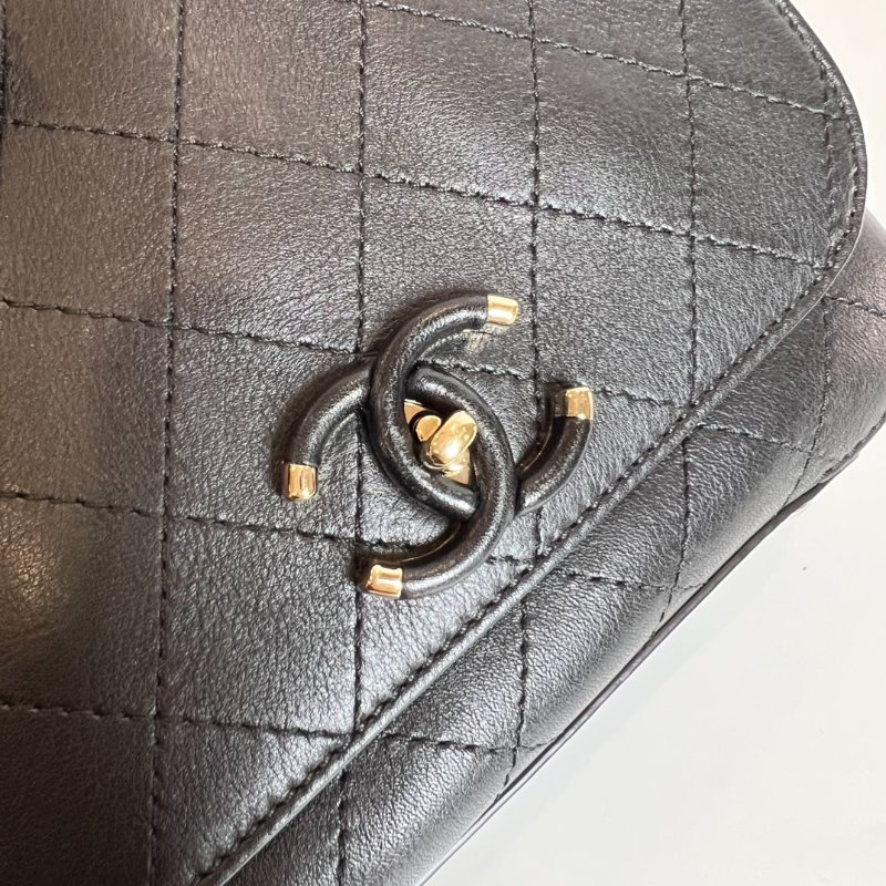 CHANEL 季節款玫瑰金鍊包牛皮黑27開-8