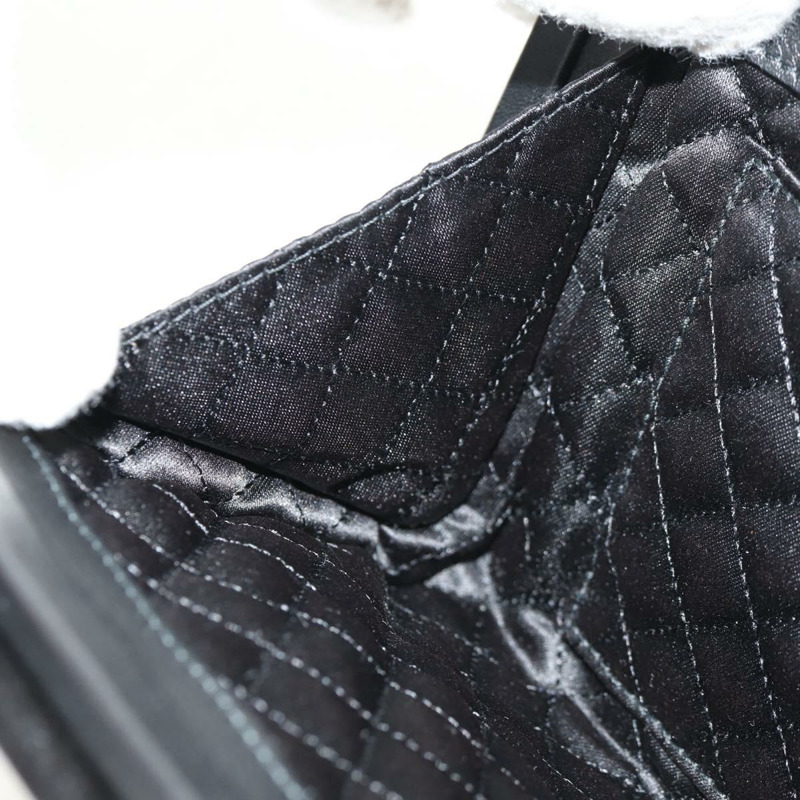 【日本直送】Salvatore Ferragamo Gancini 手拿包 緞面黑銀色 正品 146102V-10