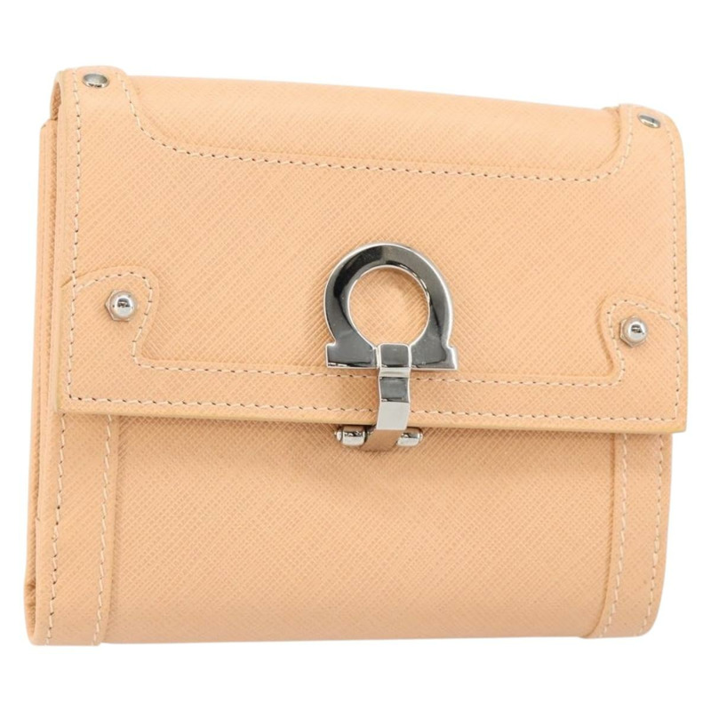 【日本直送】Salvatore Ferragamo Gancini 粉紅真皮雙折錢包，正品編號 145554-0