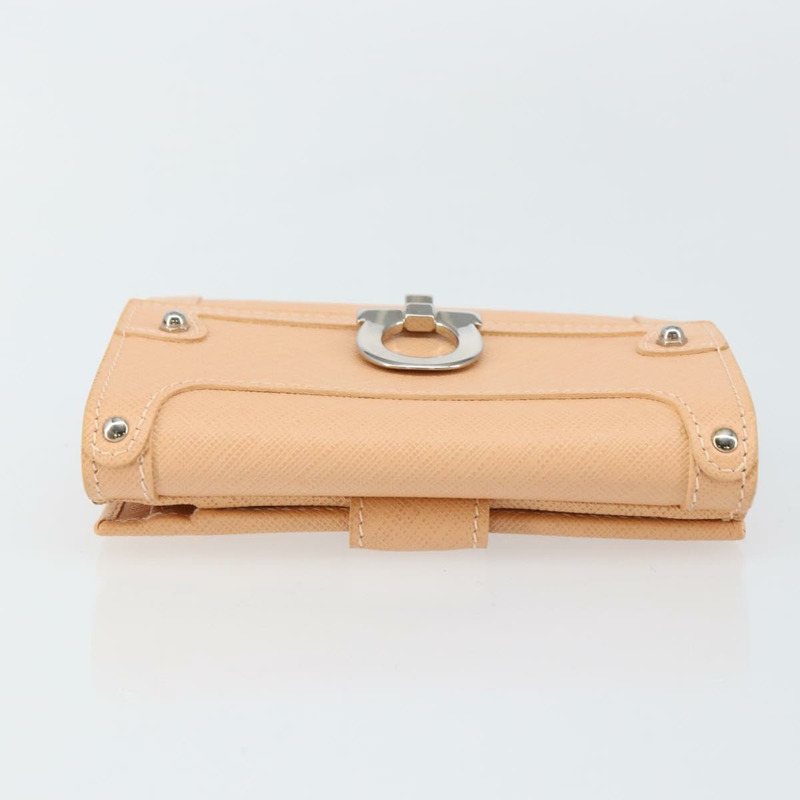 【日本直送】Salvatore Ferragamo Gancini 粉紅真皮雙折錢包，正品編號 145554-4