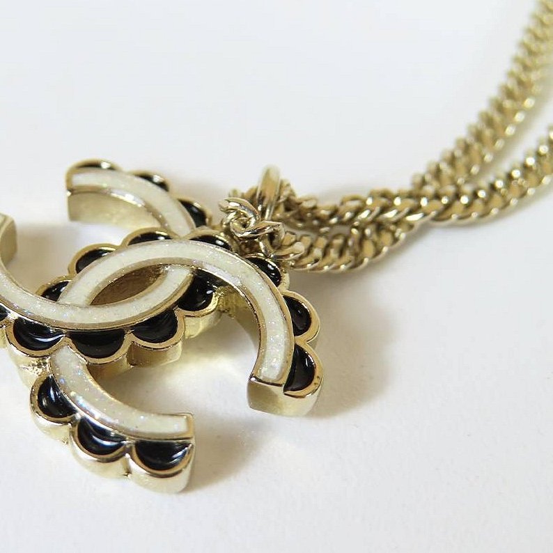 【巴黎站二手名牌專賣店】*現貨*CHANEL 香奈兒 真品*白色亮片黑色半圓飾邊雙C銀項鍊-5