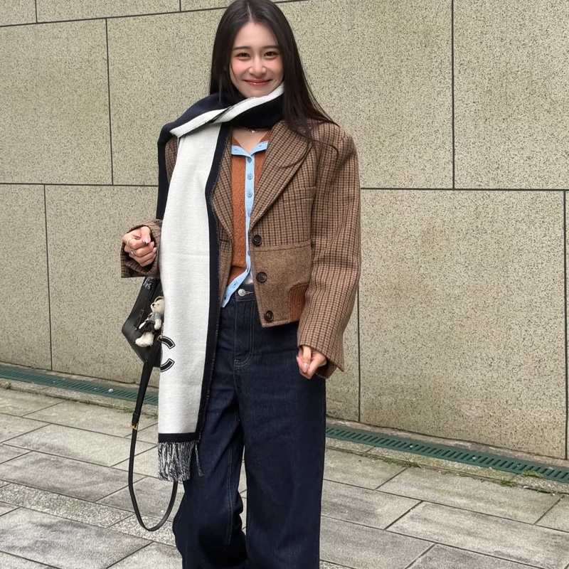 『全新』Chanel 香奈兒 小香 黑白羊毛圍巾-0