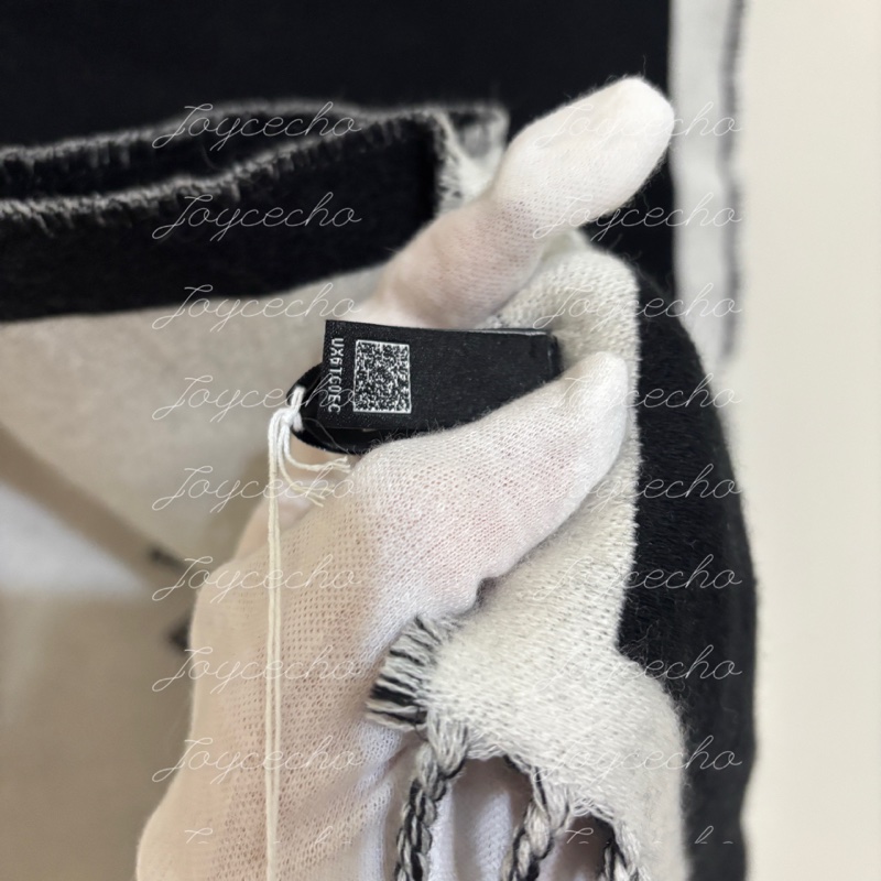 『全新』Chanel 香奈兒 小香 黑白羊毛圍巾-5