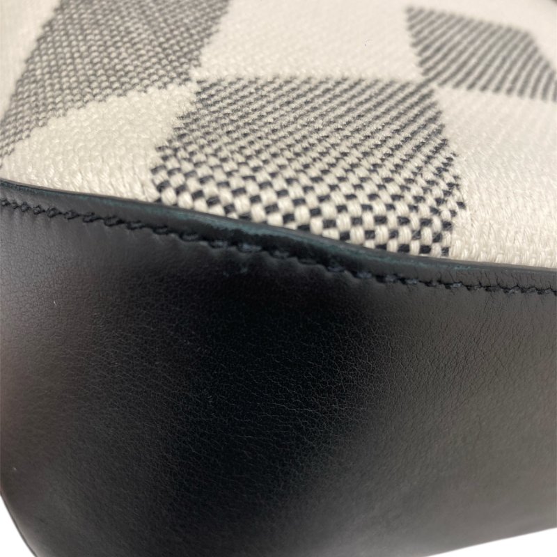 HERMES 愛馬仕 H Ambié 27 PM 撞色黑白-8