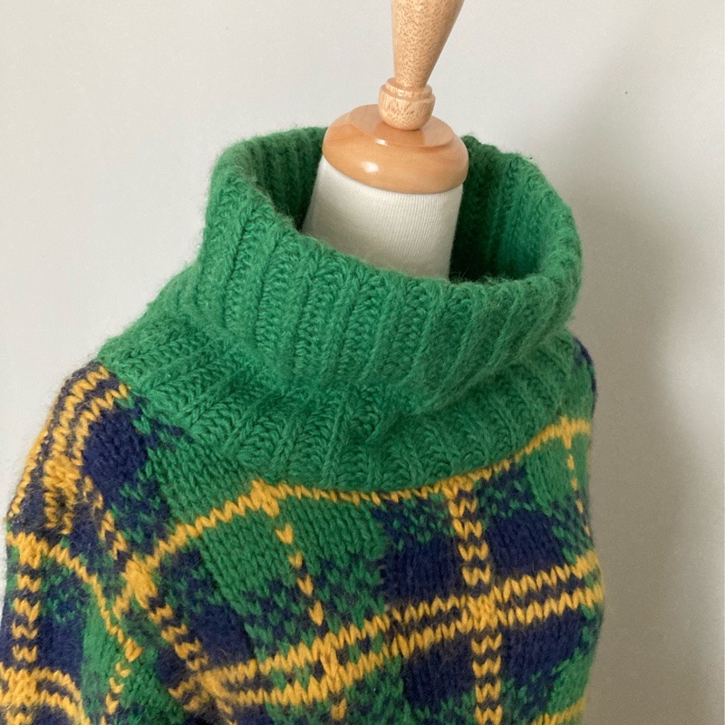 近新正品CELINE粗針織長版格紋寬領毛衣-3