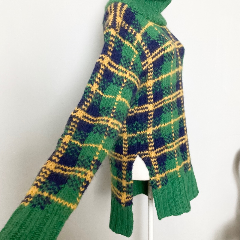 近新正品CELINE粗針織長版格紋寬領毛衣-6