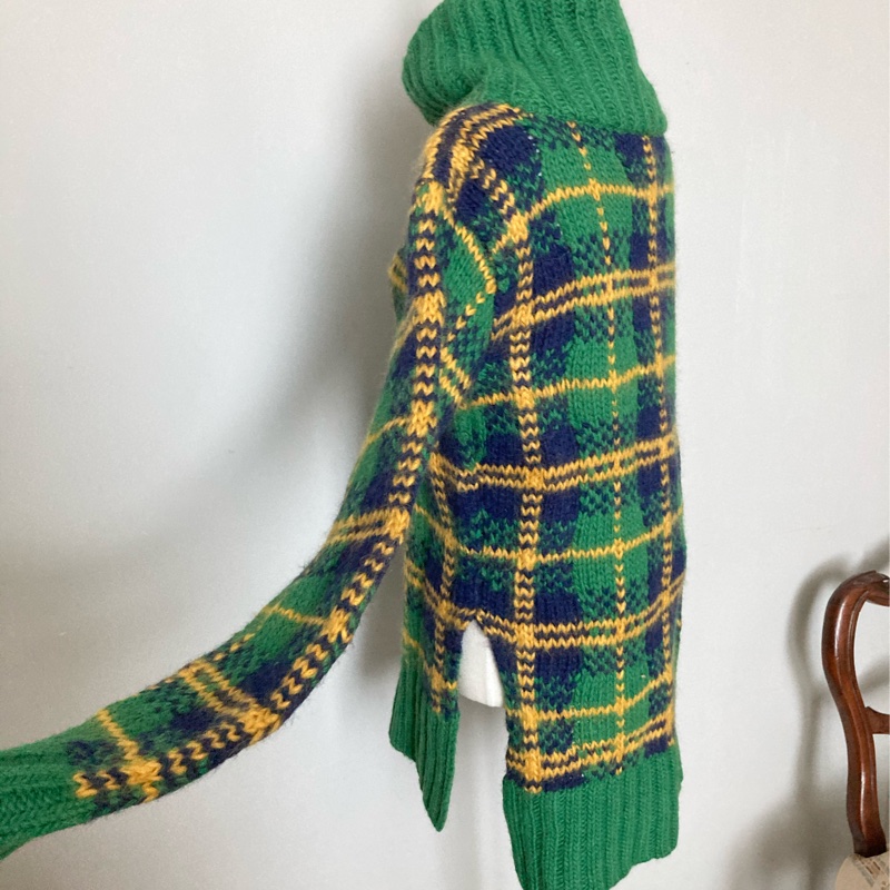 近新正品CELINE粗針織長版格紋寬領毛衣-8