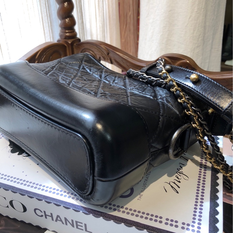 Chanel 香奈儿黑金流浪包 小号 28开-6