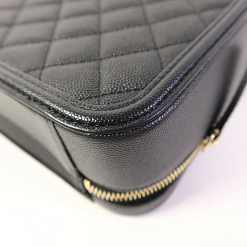 CHANEL 牛皮皮革Filigree Vanity Case Medium金扣手挽肩背兩用袋-13