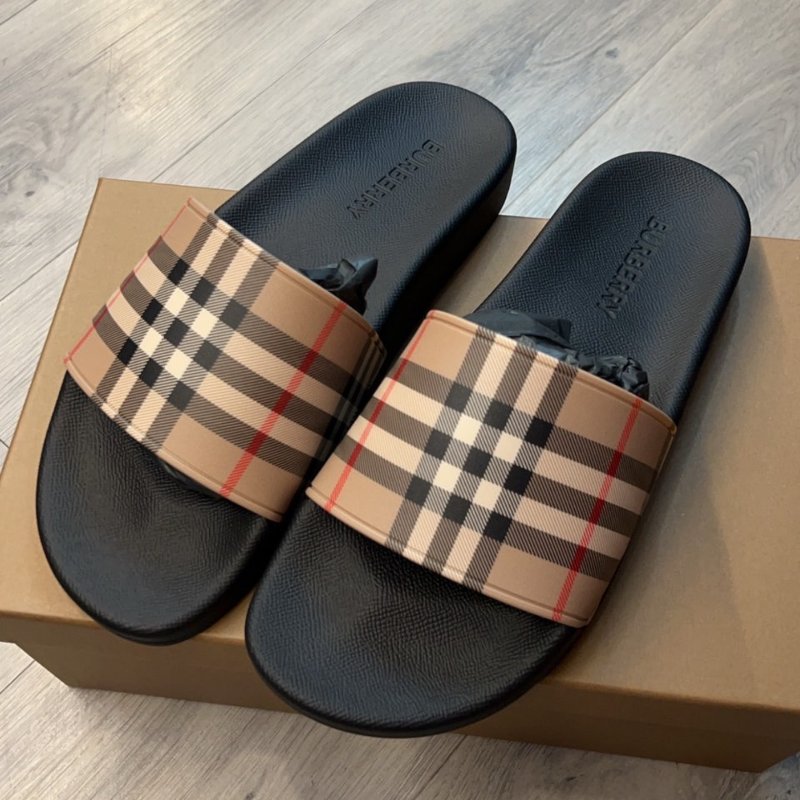 ⏰ 買對時間最省錢！雙11限時價開啟中🛒【BURBERRY 巴寶莉】經典格紋印花拖鞋(下單前須先私訊)-0