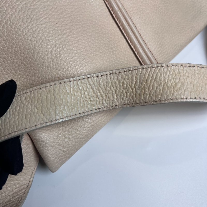 BURBERRY 牛角扣單肩包-7