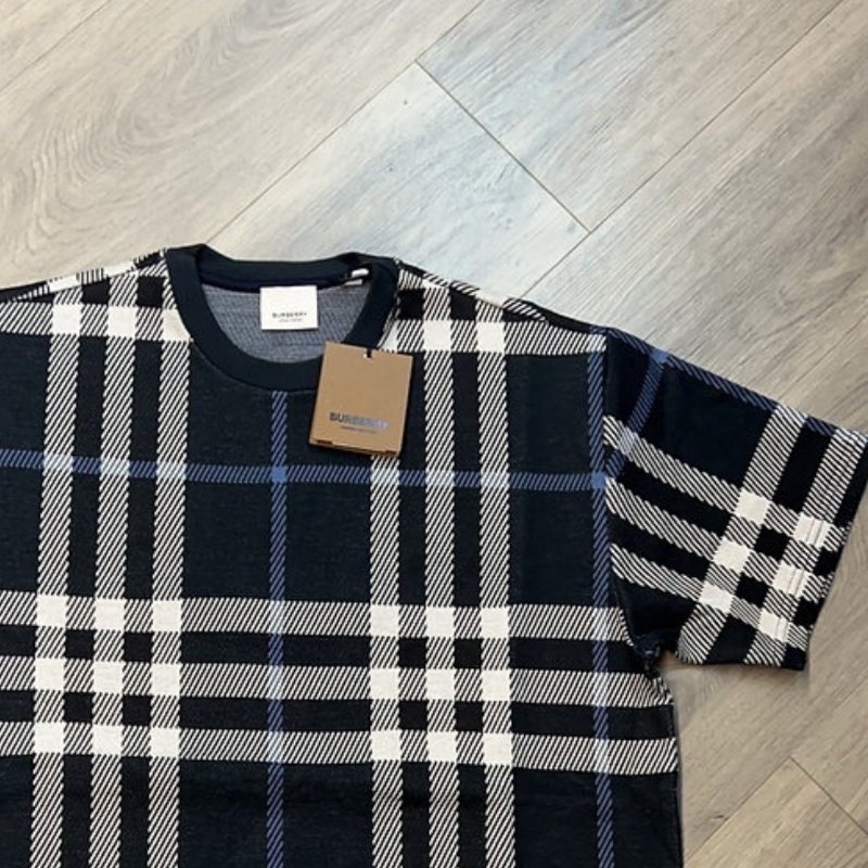 🤣 雙11到了，我的理智正式下線 💸【BURBERRY 巴寶莉】經典格紋短袖T恤 深藍(下單前須先私訊)-1