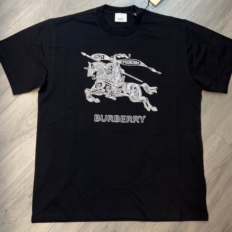 ⏰ 買對時間最省錢!雙11限時價開啟中🛒【BURBERRY 巴寶莉】鏤空戰馬刺繡T恤(下單前須先私訊)-0