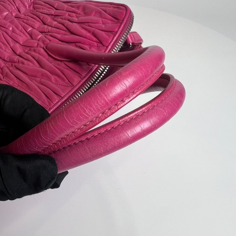 MIU MIU 桃粉皺褶兩用包-8