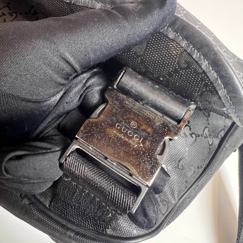 GUCCI 201732 黑老花肩背包-12