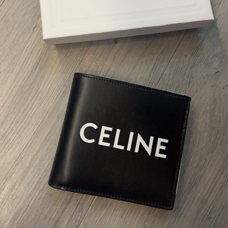🚨 雙11最後倒數・今晚錯過等明年！【CELINE】新款印花LOGO平滑小牛皮零錢袋短夾(下單前須先私訊)-4