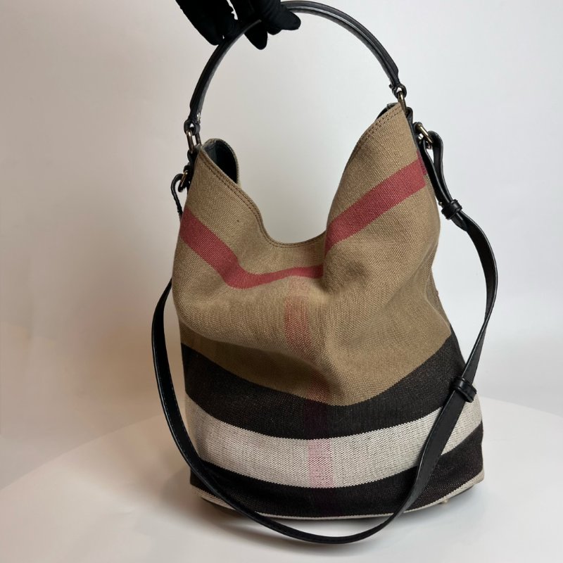 BURBERRY 帆布水桶包-0