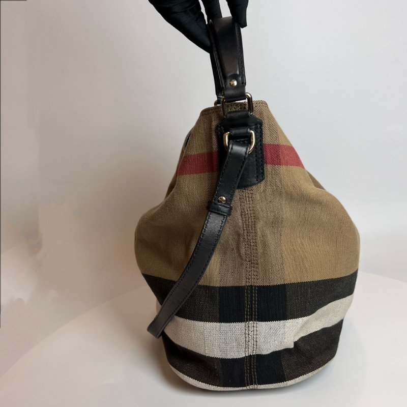 BURBERRY 帆布水桶包-3