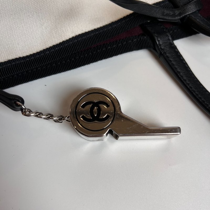 CHANEL 帆布托特包黑白 21開-9