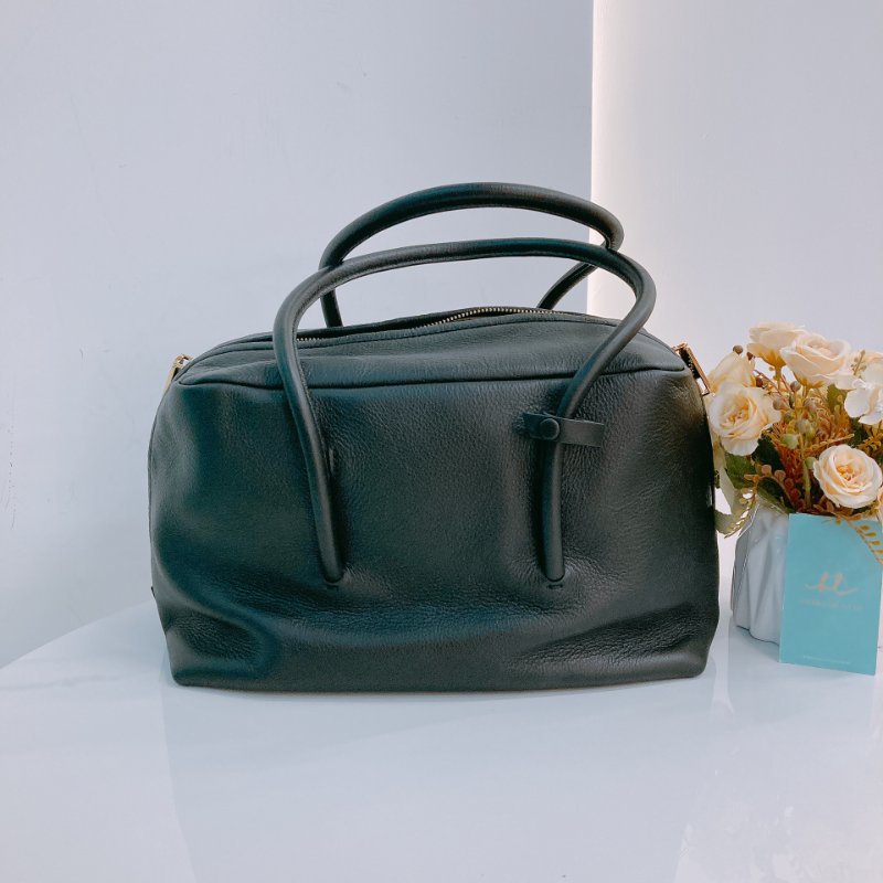 MS0355 Marc Jacobs 馬克·雅各布斯 保齡球包 黑金 手提 腋下 The Duet Mini Satchel Calfskin Black x GHW-1