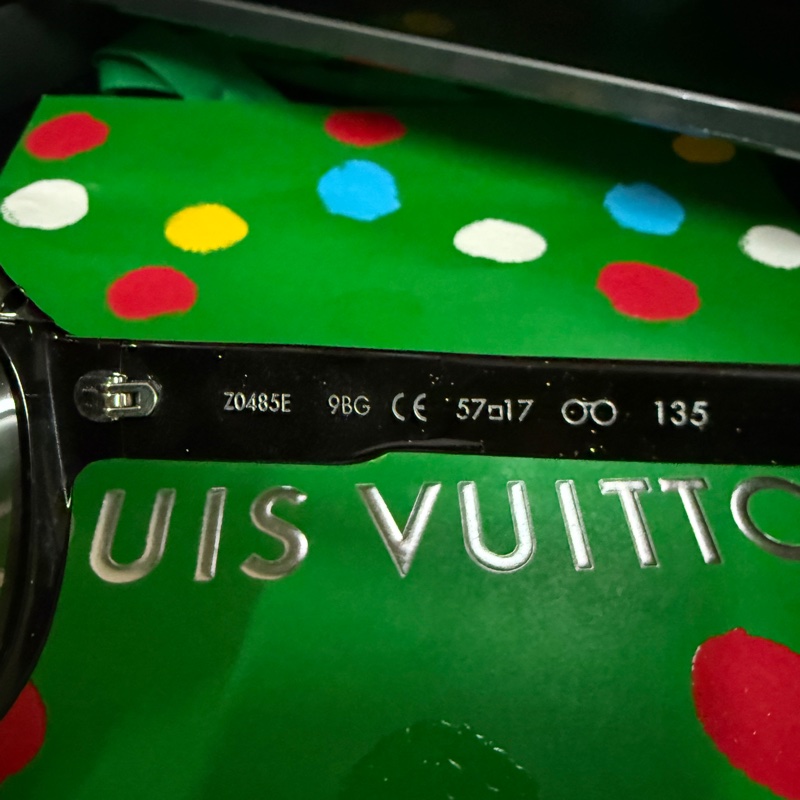 LOUIS VUITTON 黑色閃光醋酸纖維鏡框 Hortensia 太陽眼鏡  盒裝-9