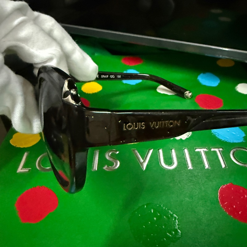 LOUIS VUITTON 黑色閃光醋酸纖維鏡框 Hortensia 太陽眼鏡  盒裝-11