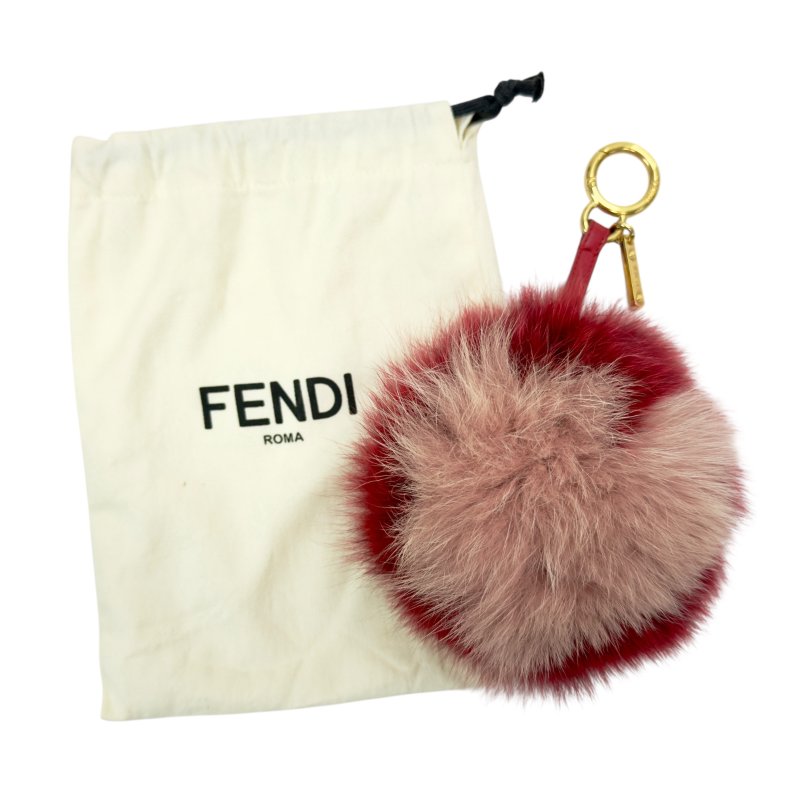 FENDI 愛心🩷 毛毛球 掛飾-0