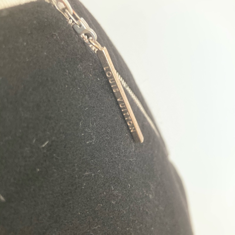 全新正品LV路易威登黑色100%喀什米爾羊絨直版裙-1