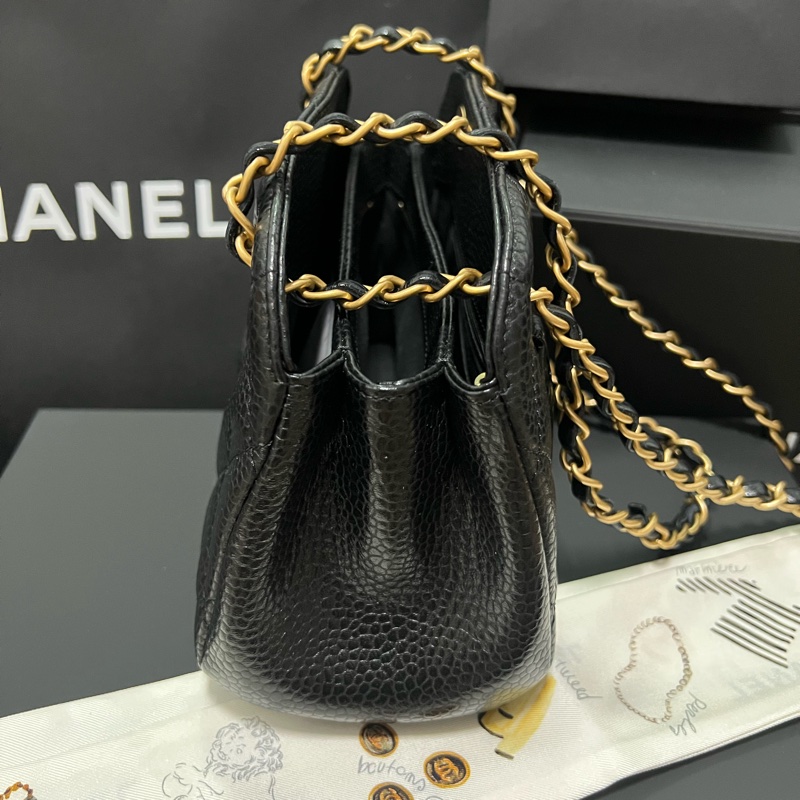 Chanel 24k 小型保齡球包-11