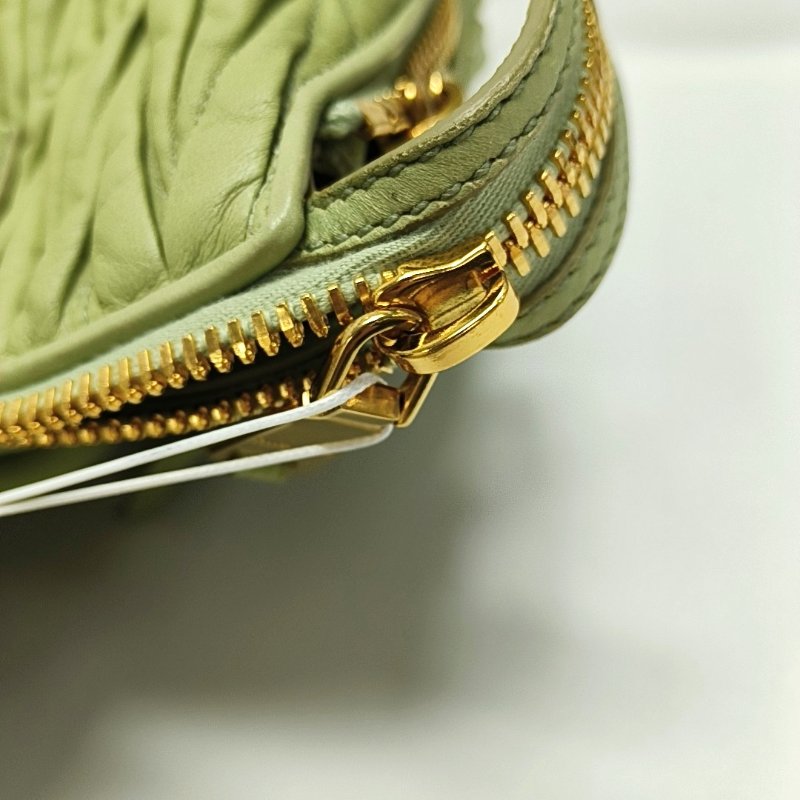 Miu Miu Avenue 淺綠色羊皮肩背包斜背包手提包 金色五金 可拆卸肩帶-11