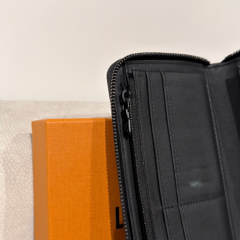 LV Louis Vuitton Monogram shadow 皮革 長夾 錢包 直式拉鏈錢包-3