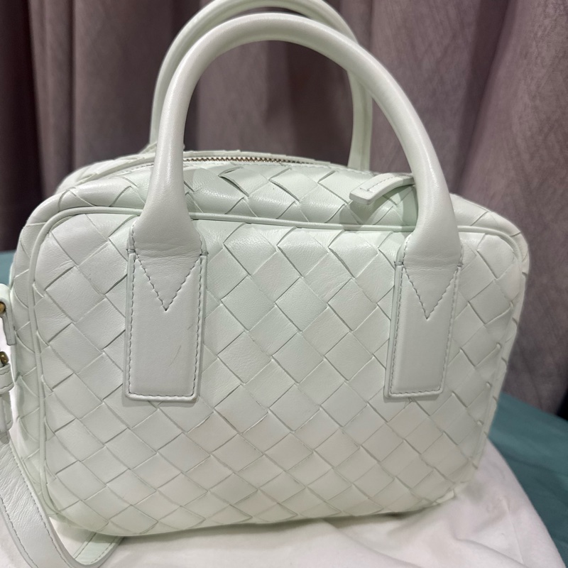 台中新光 正櫃購入～BV羊皮相機包-9